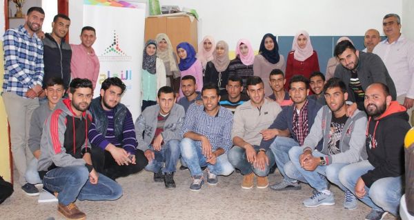 الفلسطينية لإسناد الطلبة تطلق برنامج "النجاح في عالم متغير" في قبيا

